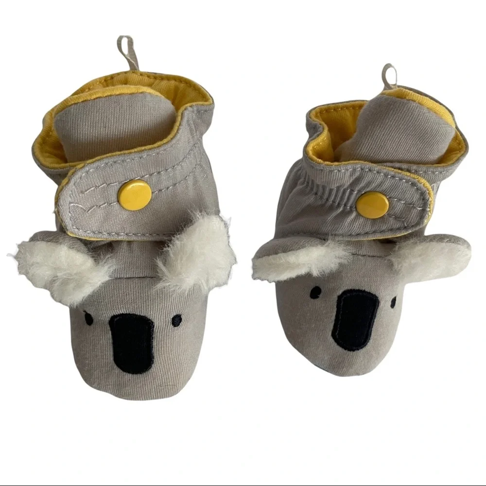 TARGET Baby Shoes Animal Bear Gray Yellow Size 0-3 months